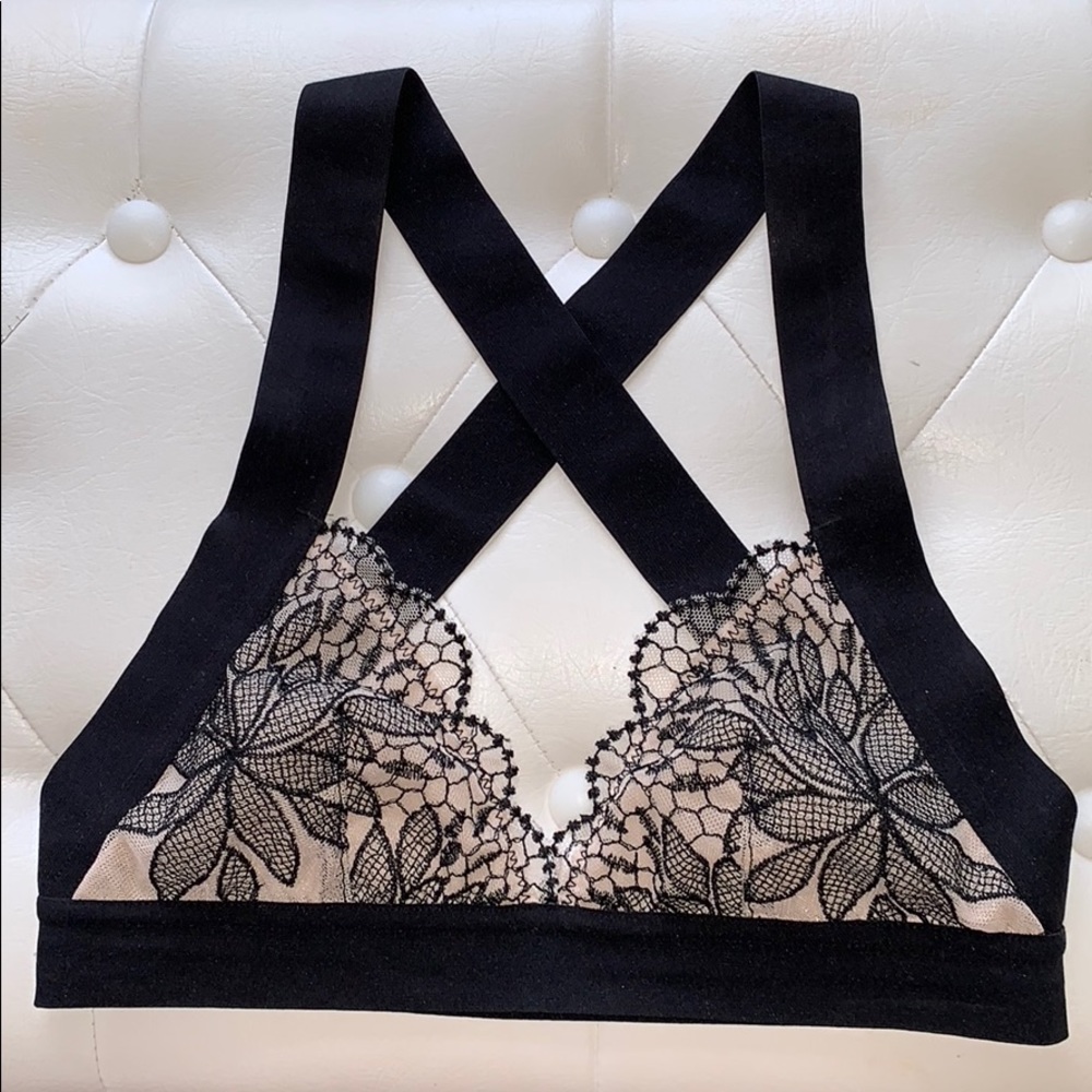 ✨Chic Scalloped Nude Lace Bra